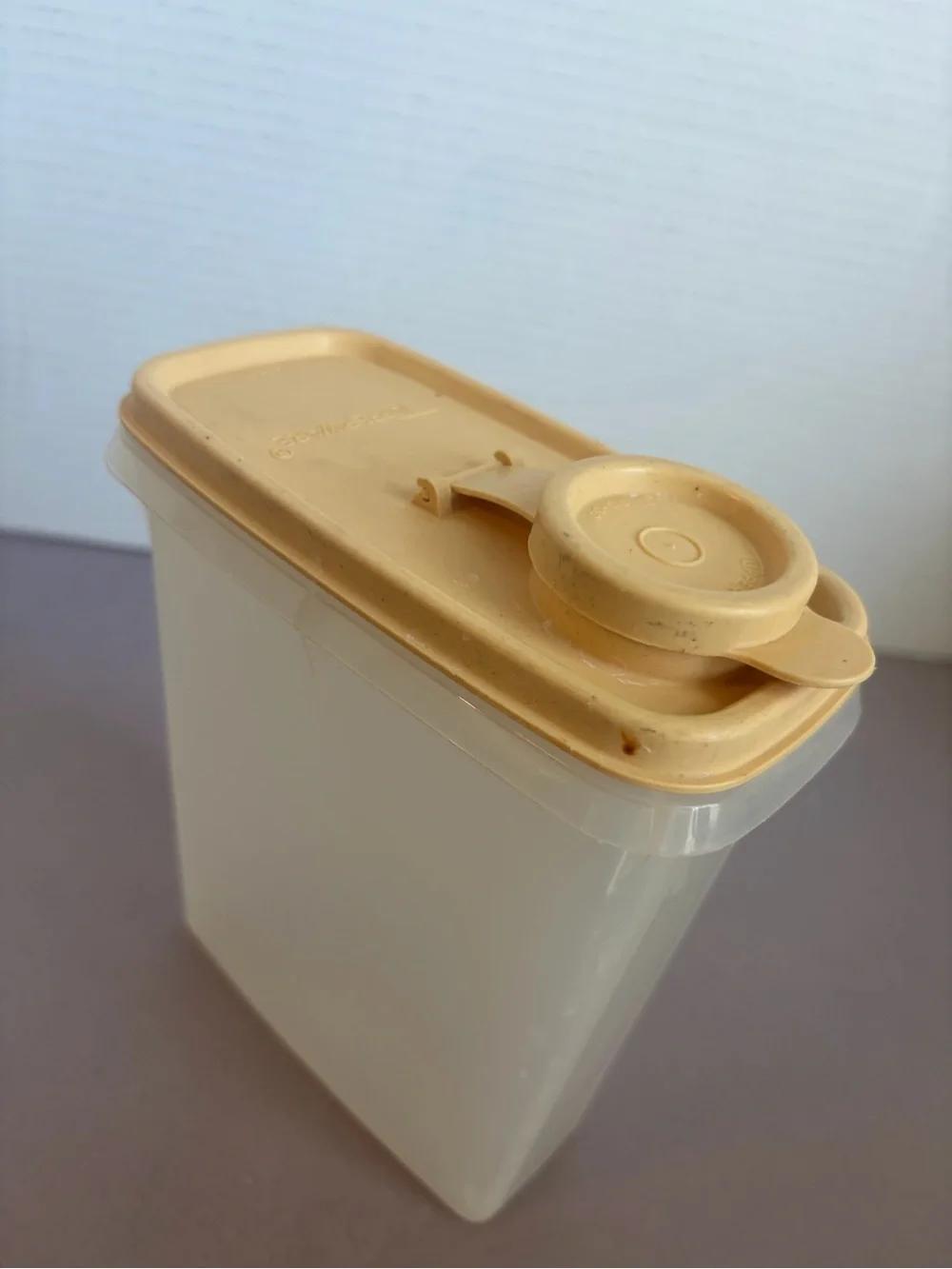 Tupperware space saving